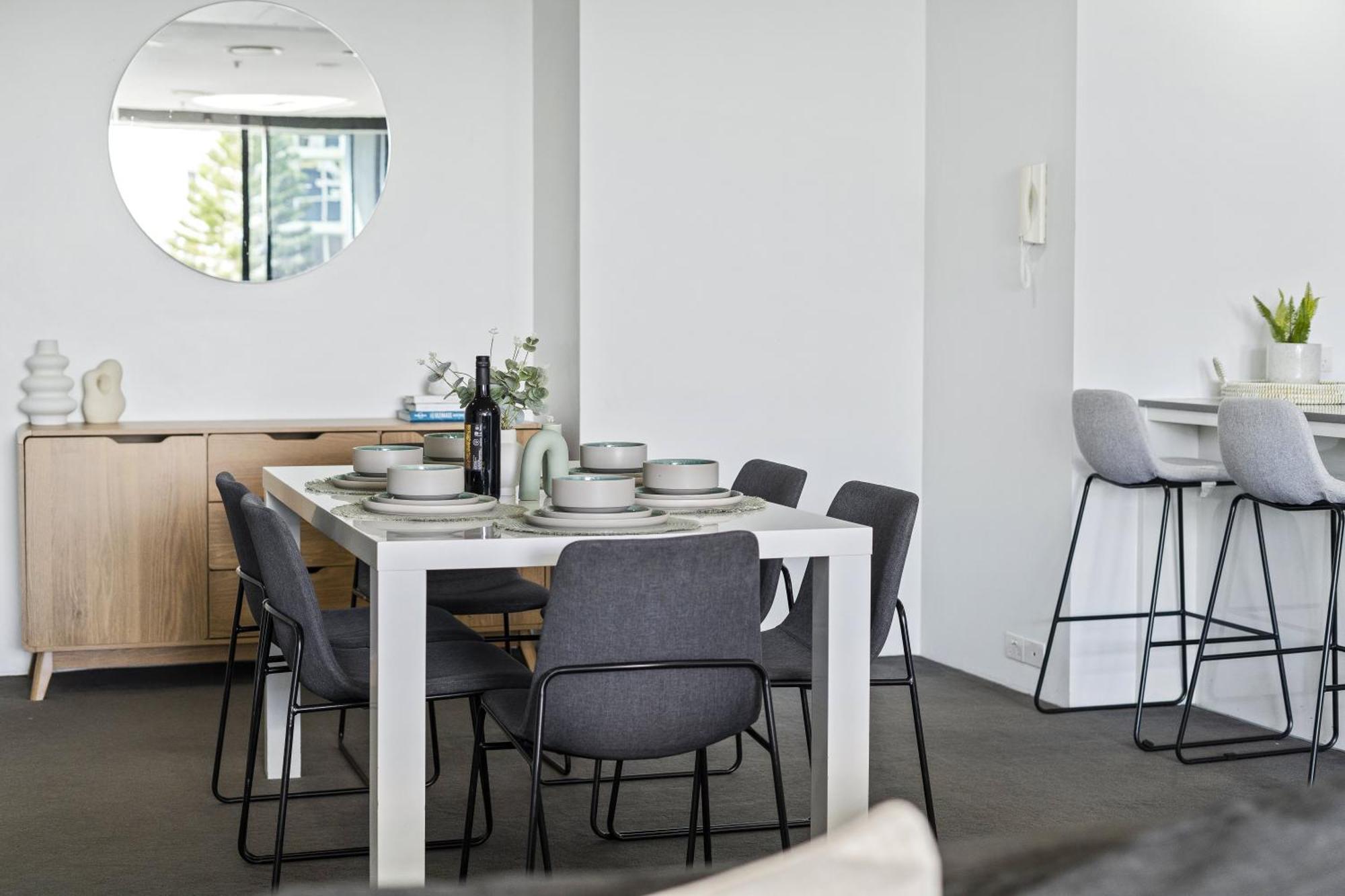 Circle On Cavill Surfers Paradise Mid Week Madness Deal - Q * Gold Coast