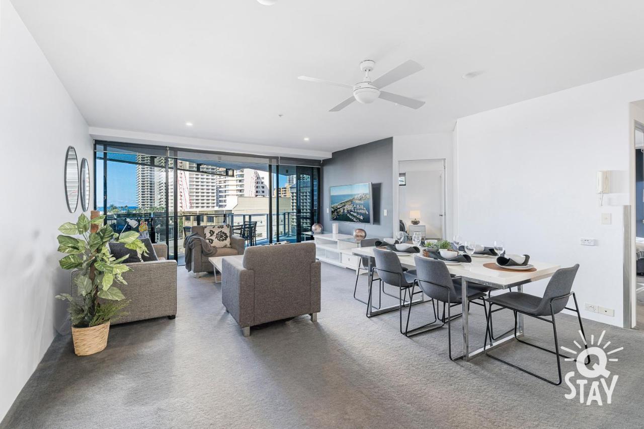 Apartment Circle On Cavill Surfers Paradise Mid Week Madness Deal - Q